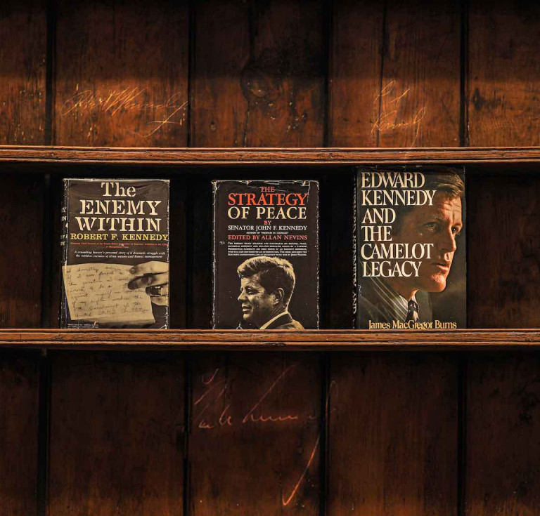 Highlights from the Sworders auction